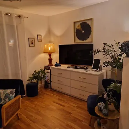 Apartmán Anna, Maison, Wifi, Jardin, 3couchages, Cocon Charmant, Coup De Coeur